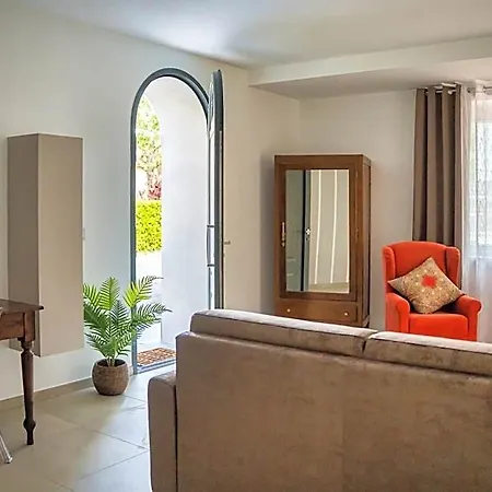 Hotell La Terra Di Mezzo